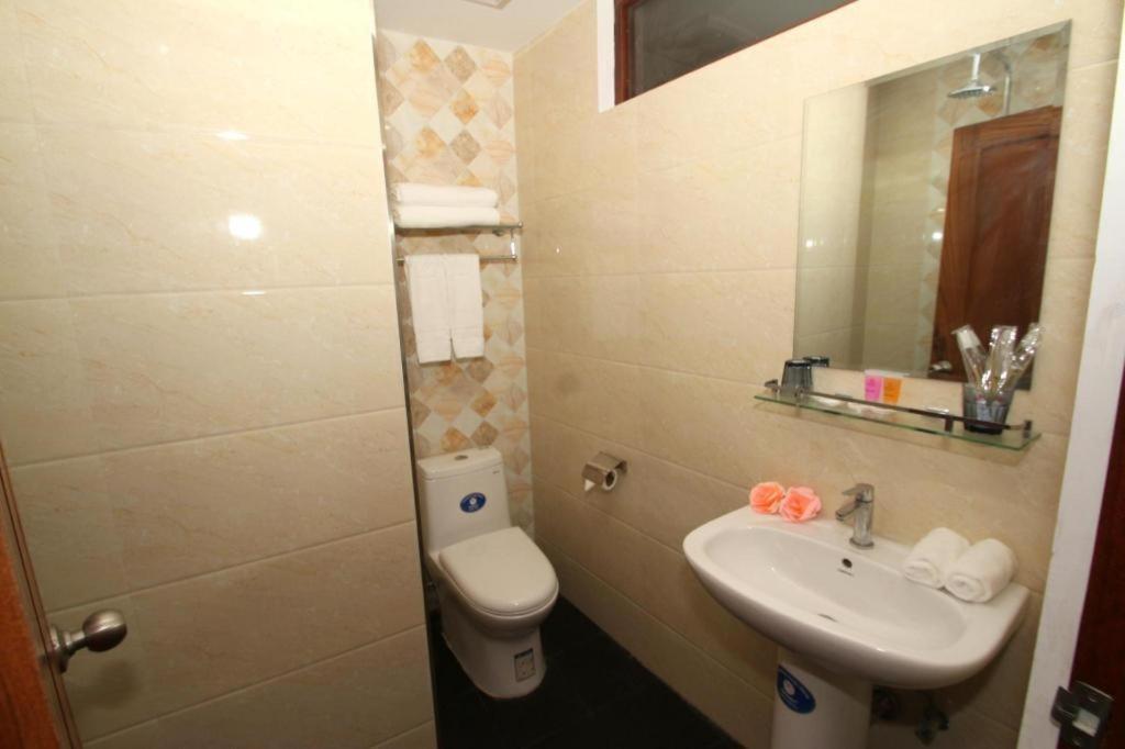 Gemsy Hotel Yangon Exterior foto