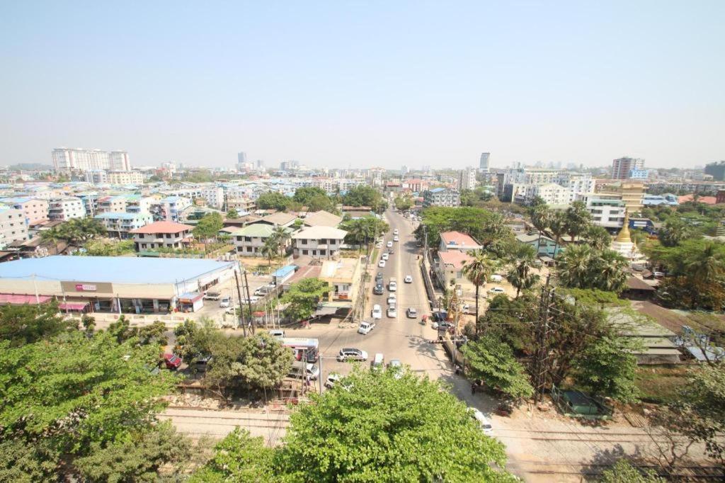 Gemsy Hotel Yangon Exterior foto