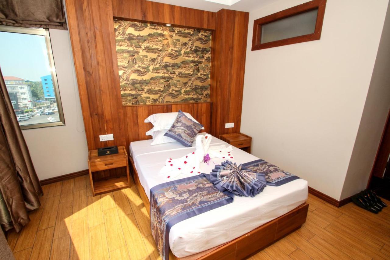 Gemsy Hotel Yangon Exterior foto