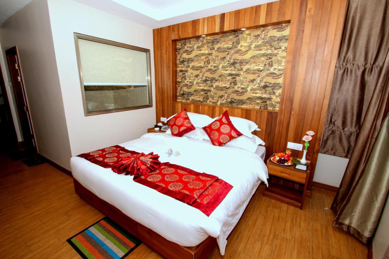 Gemsy Hotel Yangon Exterior foto