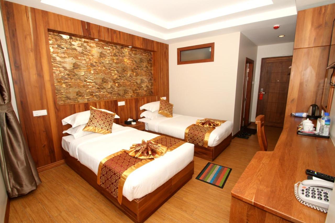 Gemsy Hotel Yangon Exterior foto