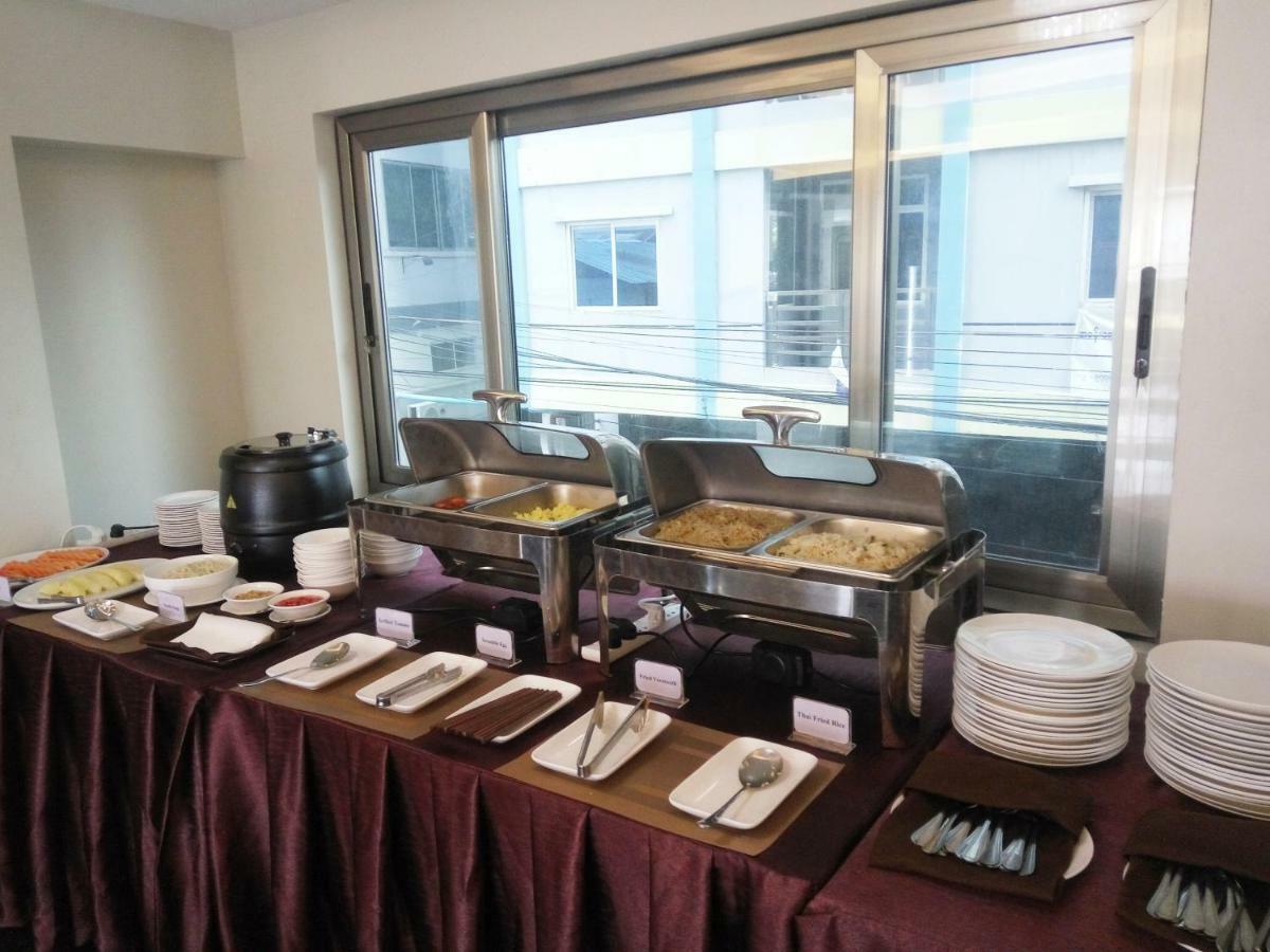 Gemsy Hotel Yangon Exterior foto