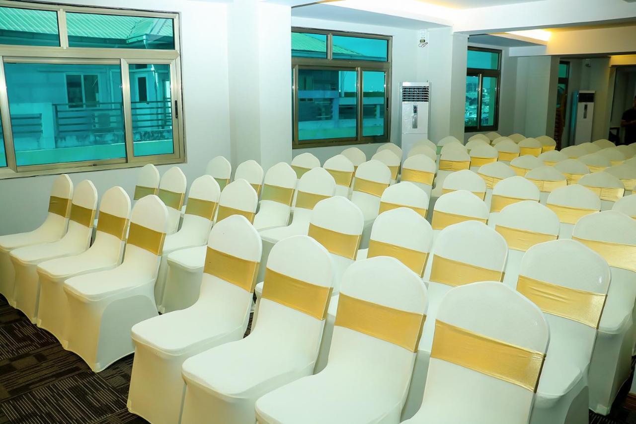 Gemsy Hotel Yangon Exterior foto