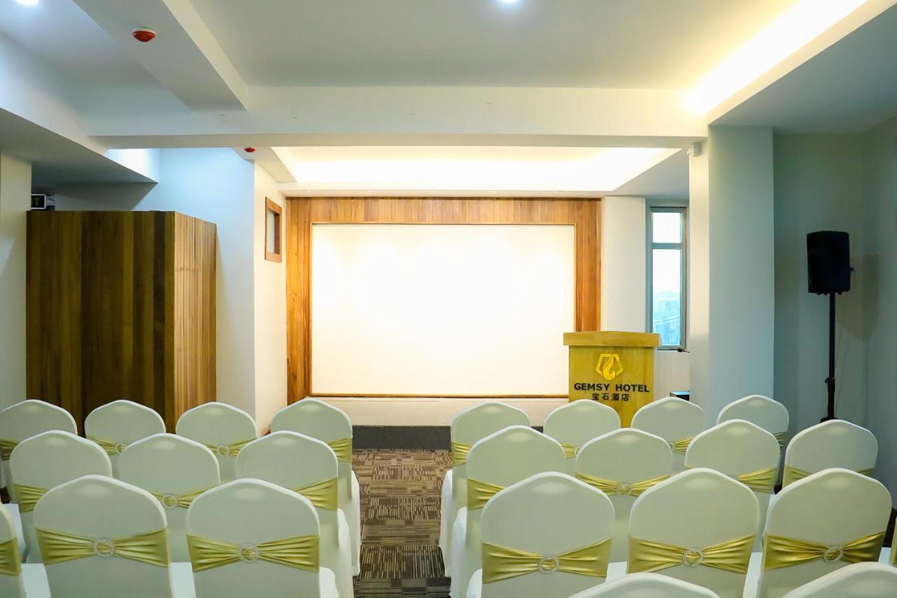 Gemsy Hotel Yangon Exterior foto